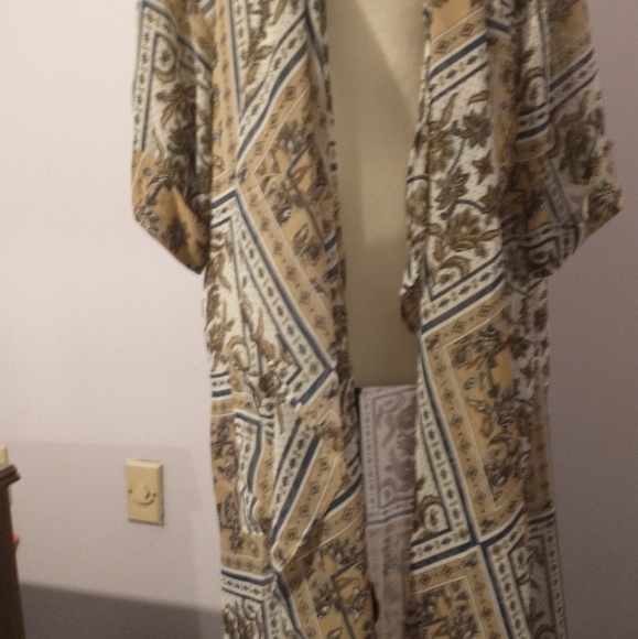 Kimono - Picture 3 of 7